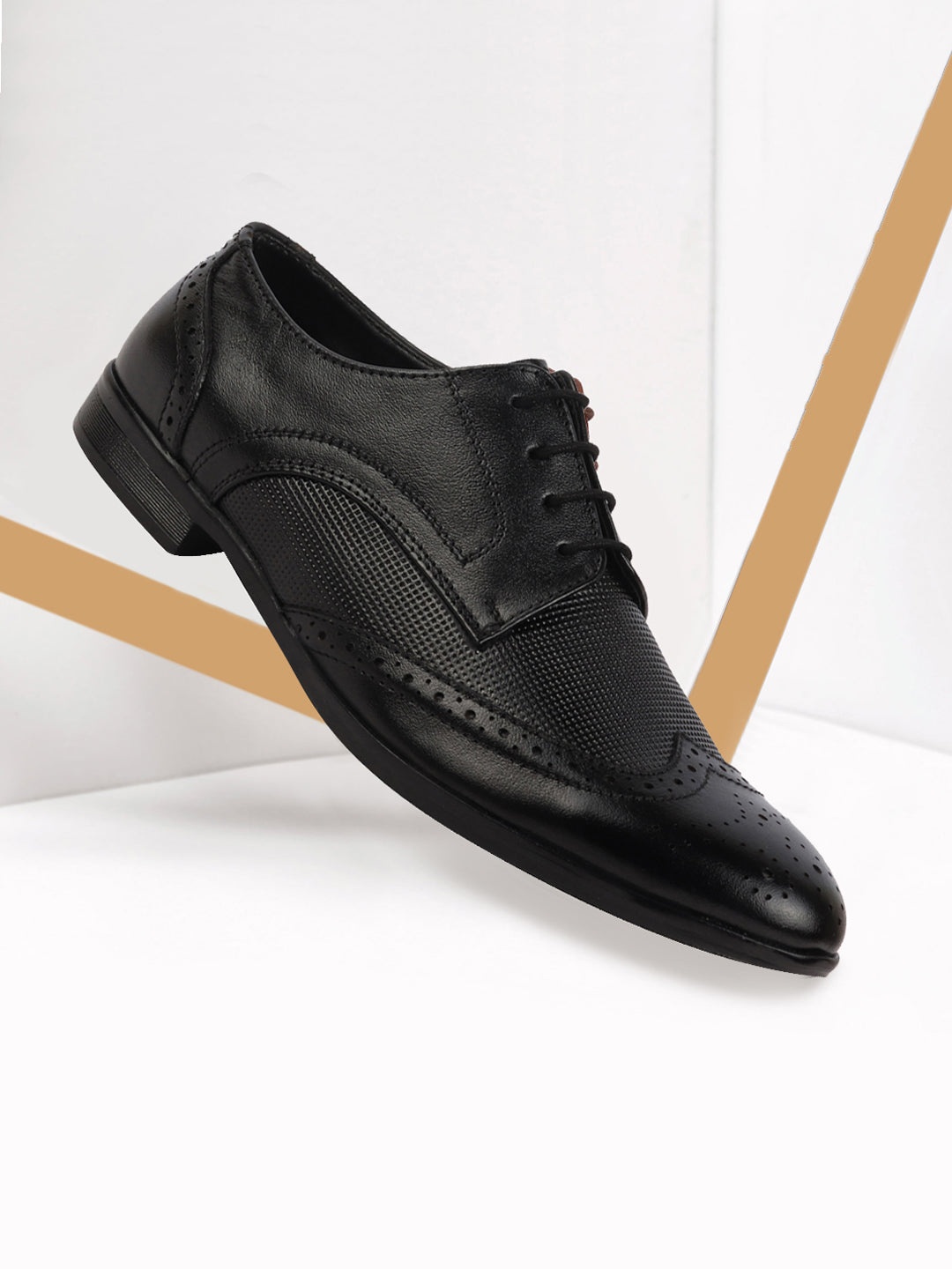 

FAUSTO Men Textured Leather Formal Brogues, Black