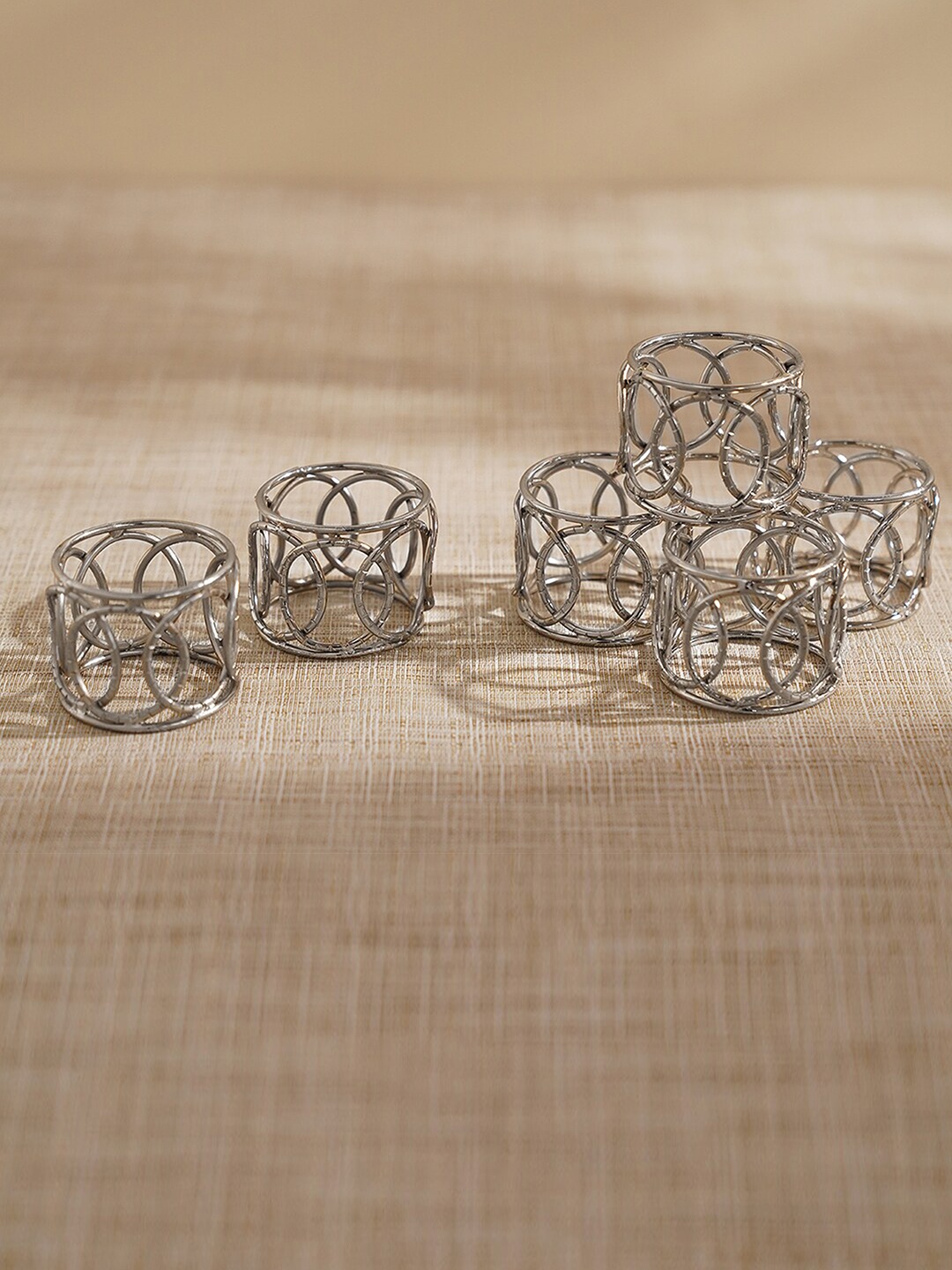 

Pure Home and Living Silver-Toned 6-Pcs Metal Napkin Rings