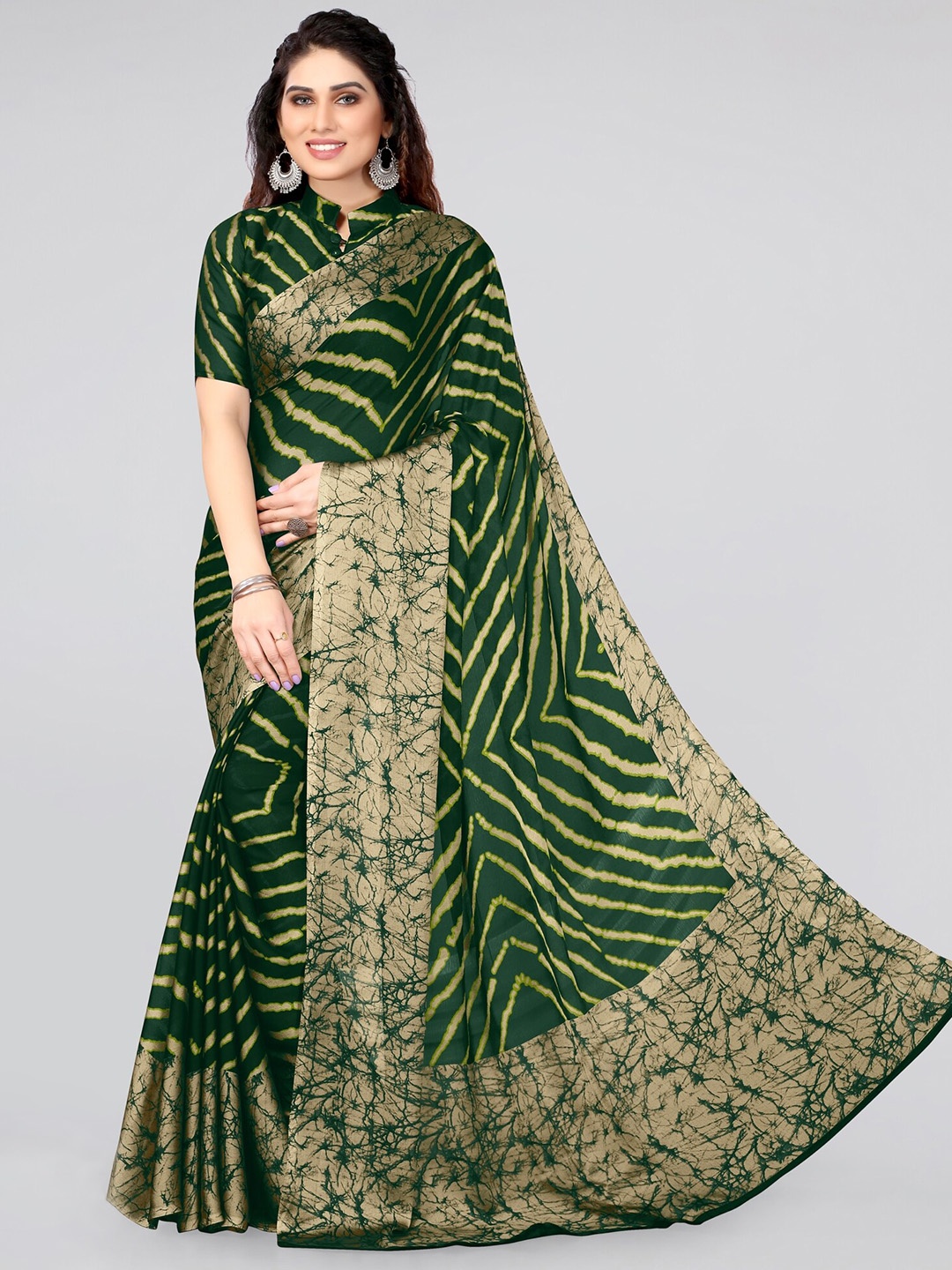 

MIRCHI FASHION Leheriya Printed Saree, Green