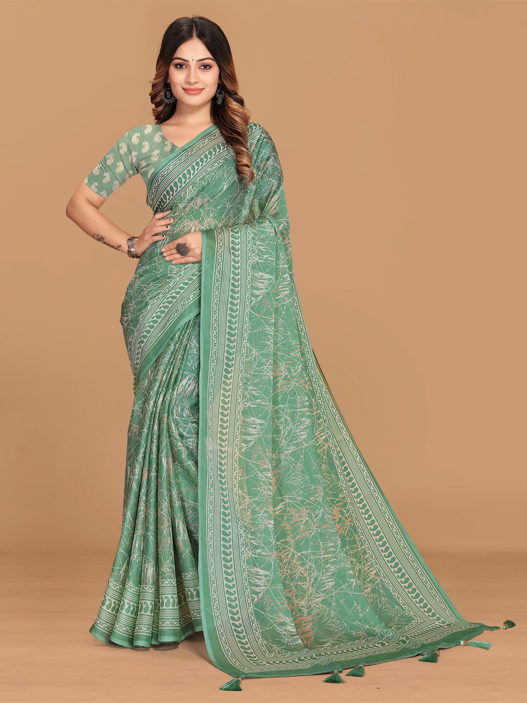 

Triveni Abstract Printed Pure Chiffon Saree, Green