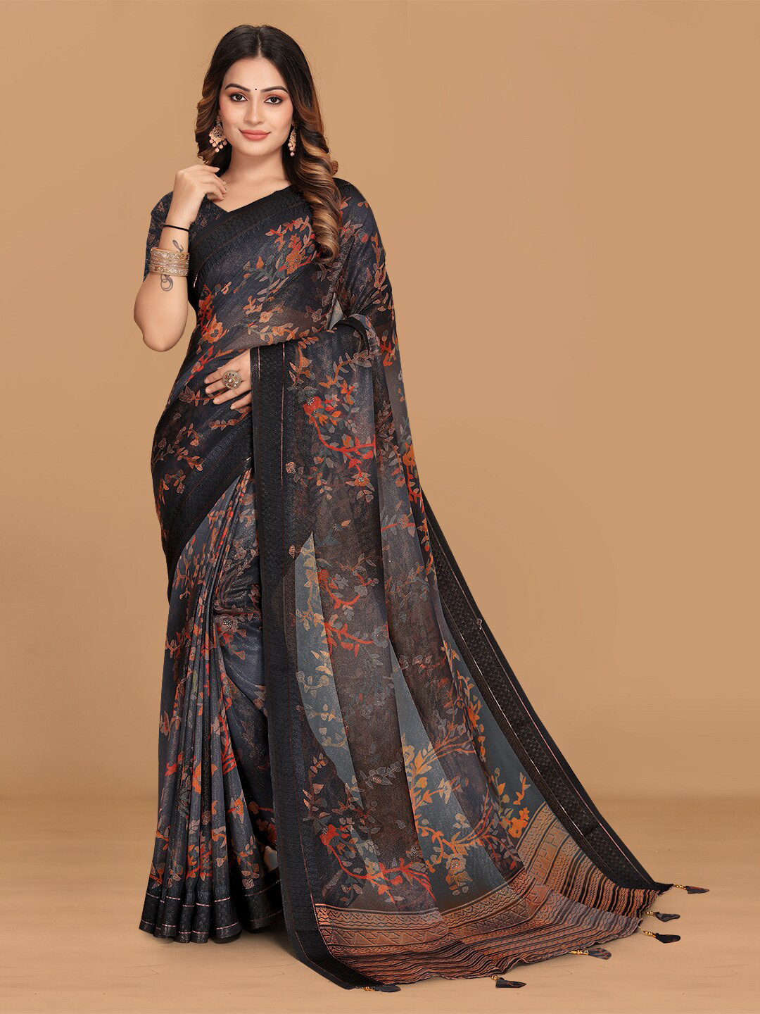 

Triveni Floral Printed Pure Georgette Saree, Black