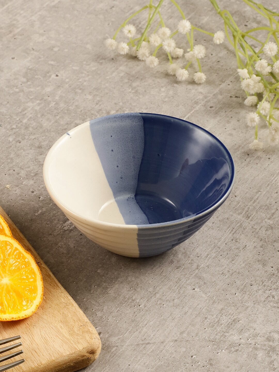 

MIAH Decor Concentric Circles White & Blue Glossy Ceramic Bowl