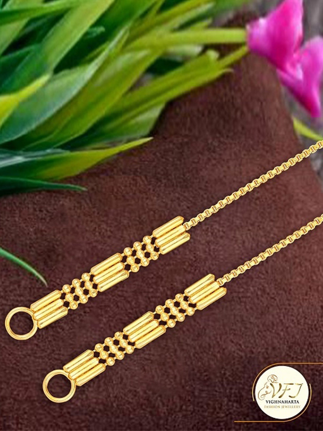 

Vighnaharta Set Of 4 Gold-Toned Ear Chains