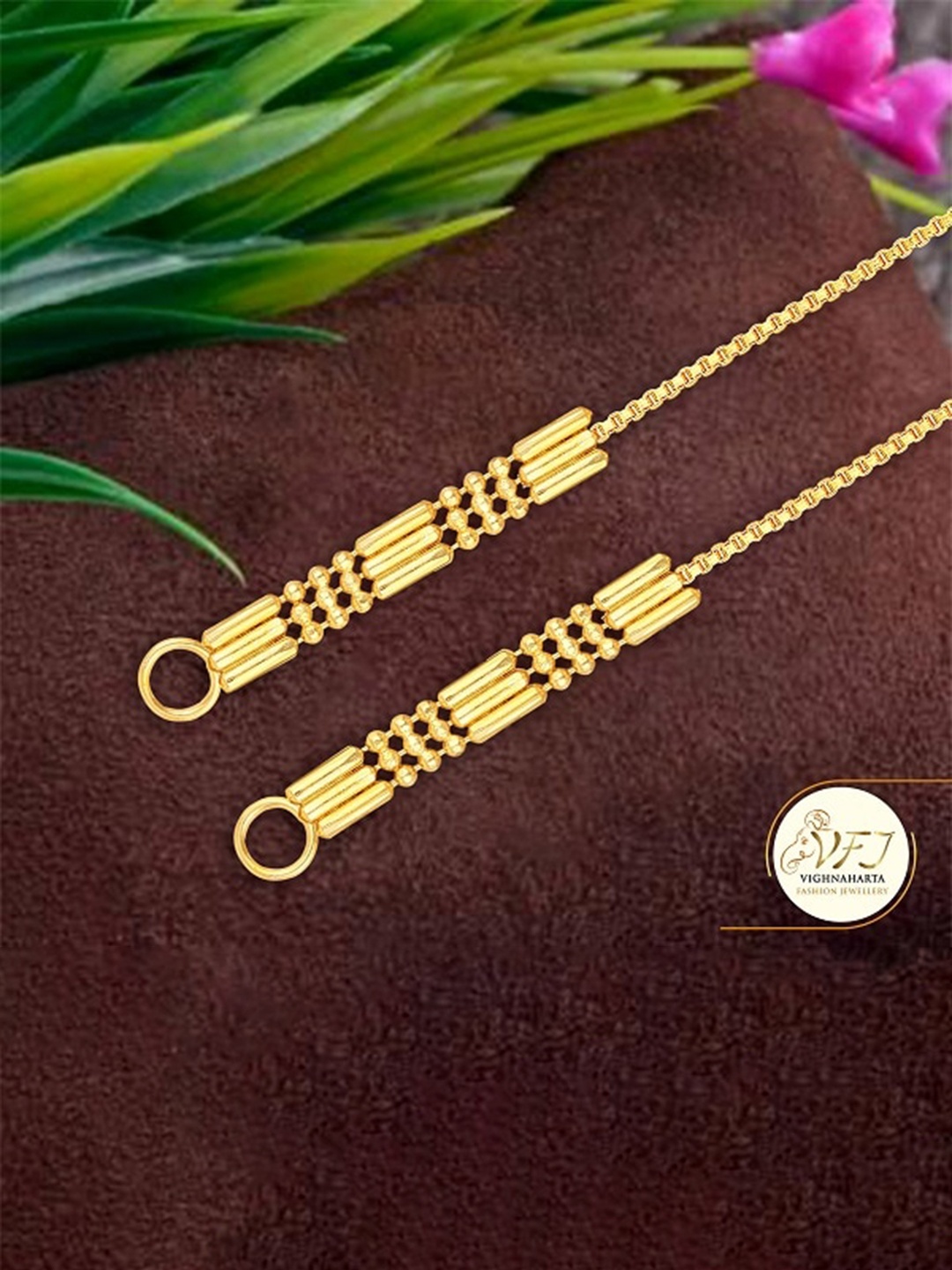 

Vighnaharta Set Of 4 Gold-Plated Classic Ear Chains