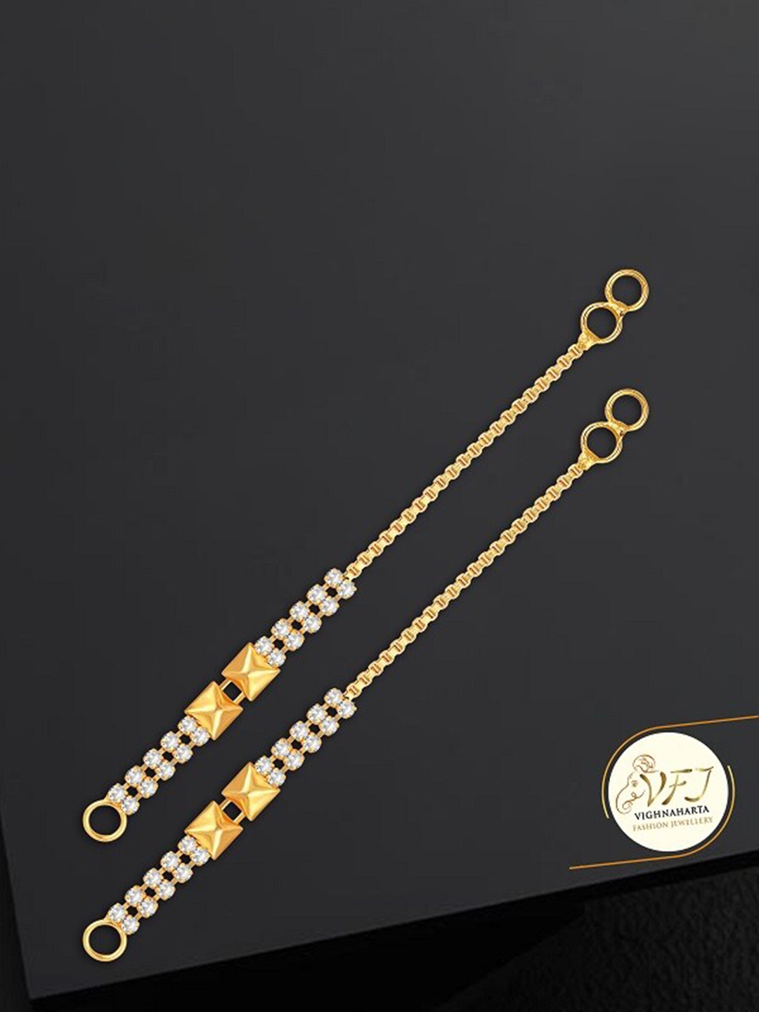 

Vighnaharta Set Of 2 Gold-Plated Stone Studded Ear Cuff Earrings