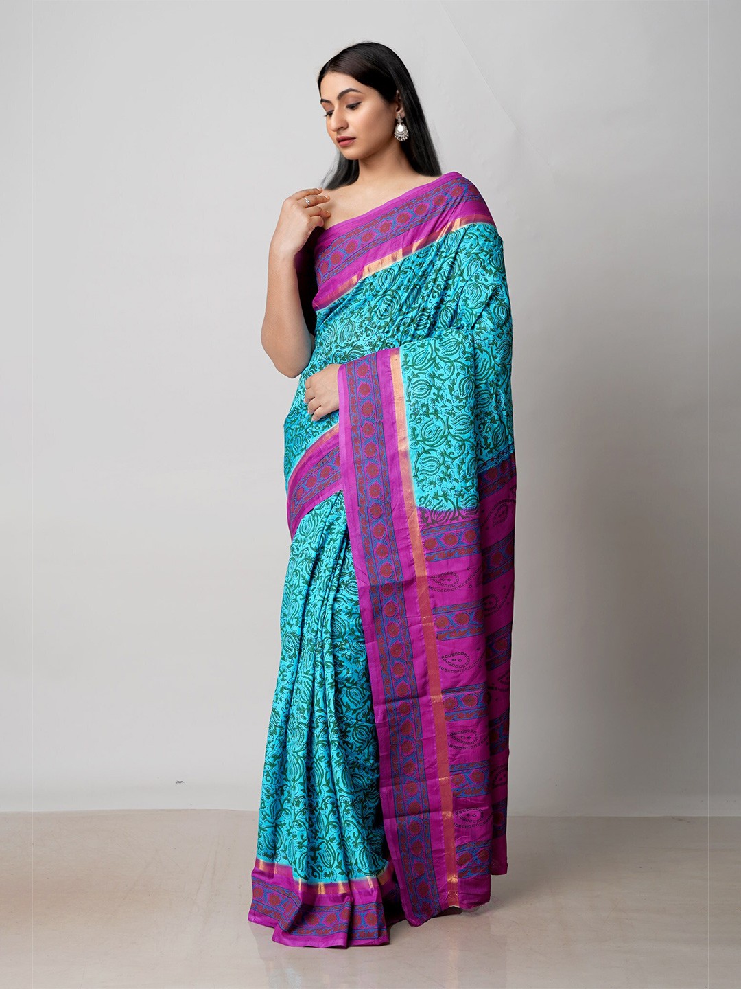 

Unnati Silks Ethnic Motifs Printed Zari Baluchari Saree, Blue