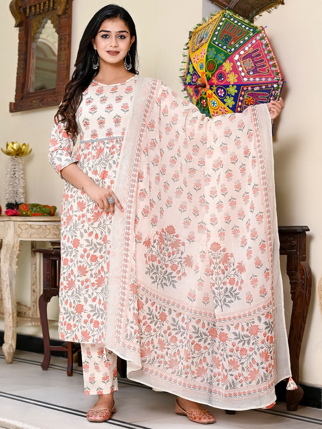 

MissKurti Floral Printed Pure Cotton Kurta & Salwar With Dupatta, White