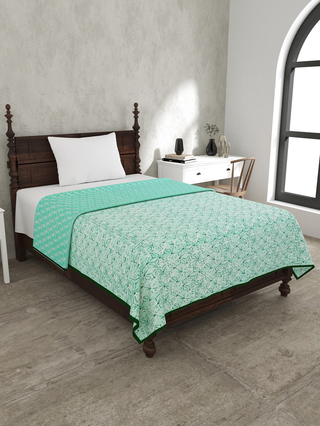 

JAIPUR FABRIC Green & White Mild Winter 120 GSM Double Bed Dohar