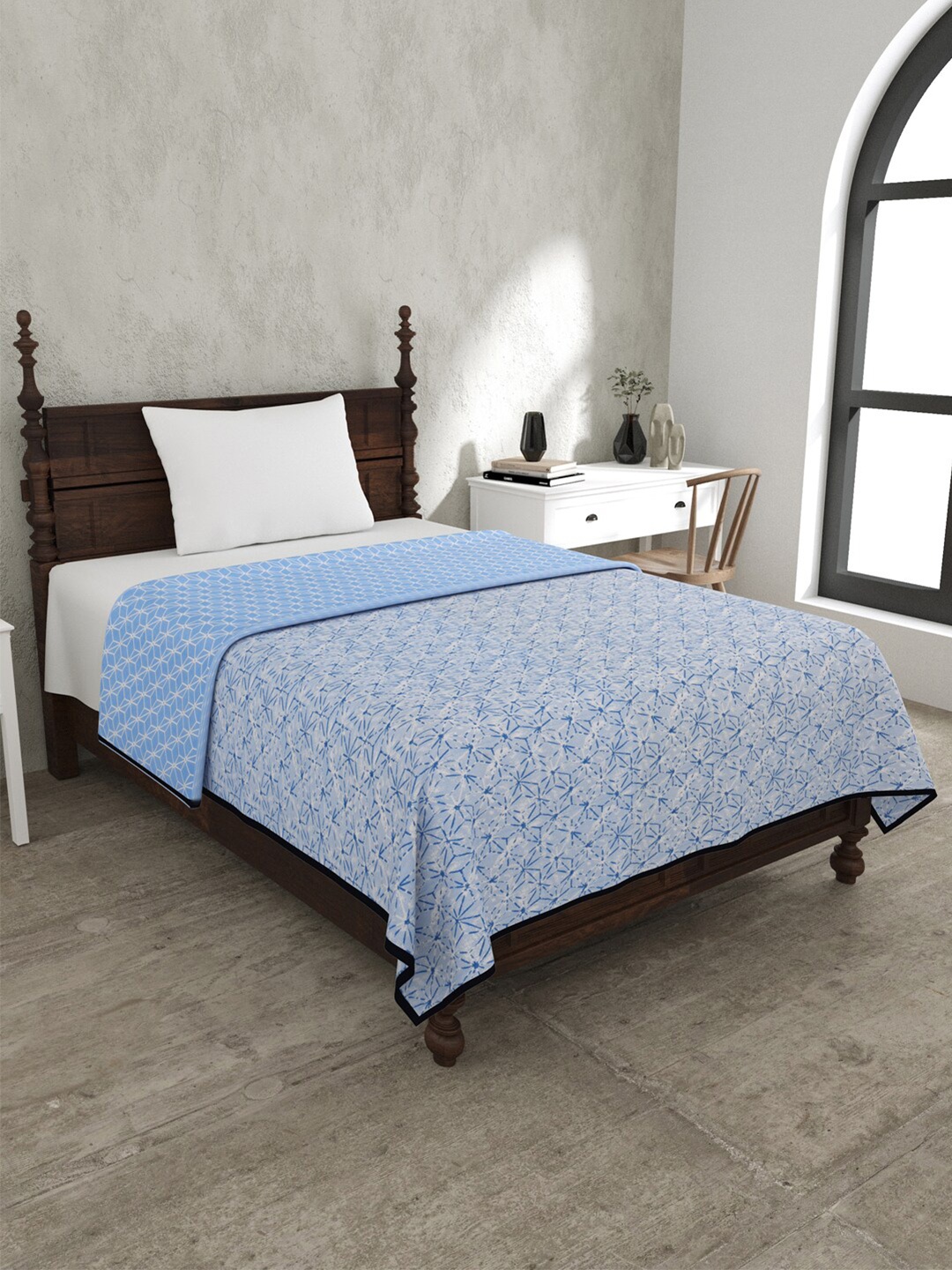 

JAIPUR FABRIC Blue & White Mild Winter 120 GSM Cotton Double Bed Dohar