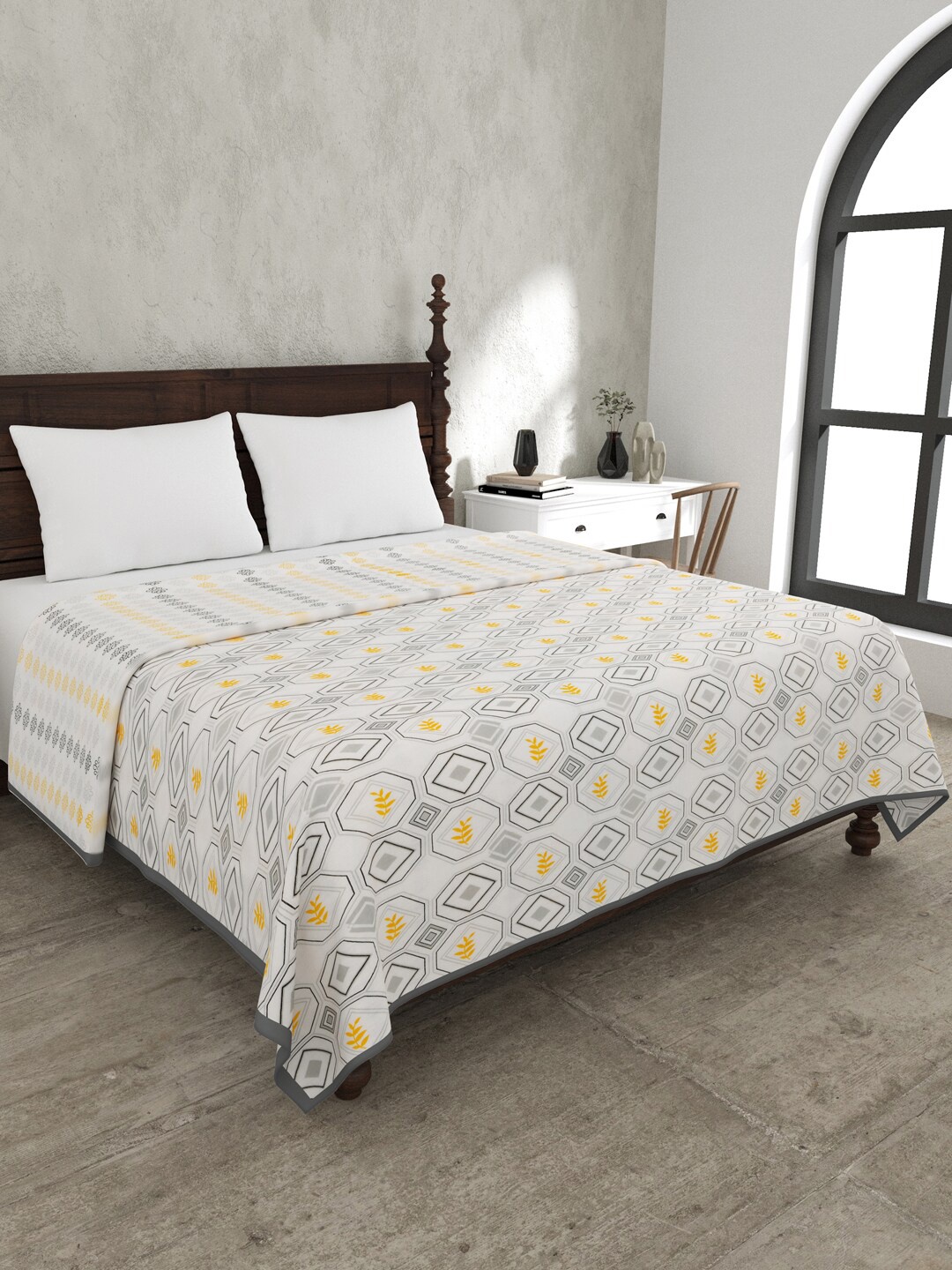 

JAIPUR FABRIC Artistic Maze Grey & Yellow Mild Winter 120 GSM Cotton Double Bed Dohar