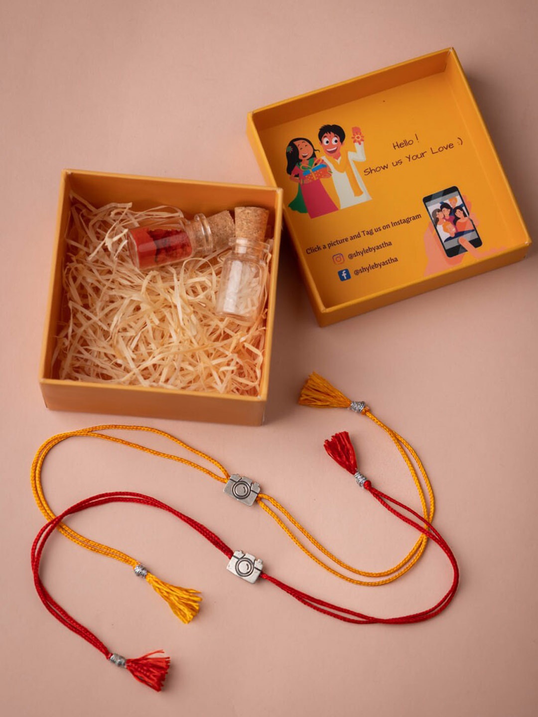 

Shyle Set Of 2 925 Sterling Silver Camera Snapshot Thread Rakhis