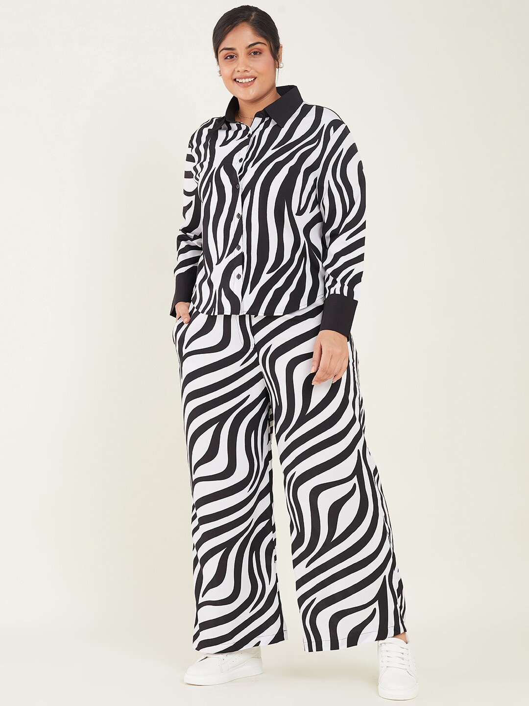 

CURVE BY KASSUALLY Animal Printed Shirt & Palazzos, Black