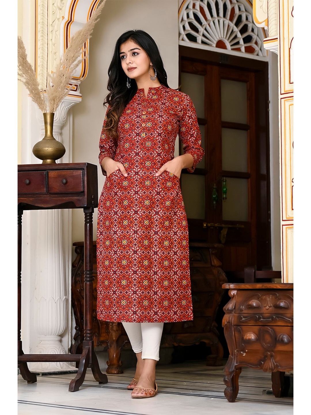 

MissKurti Ethnic Motifs Printed Pure Cotton Straight Kurta, Red