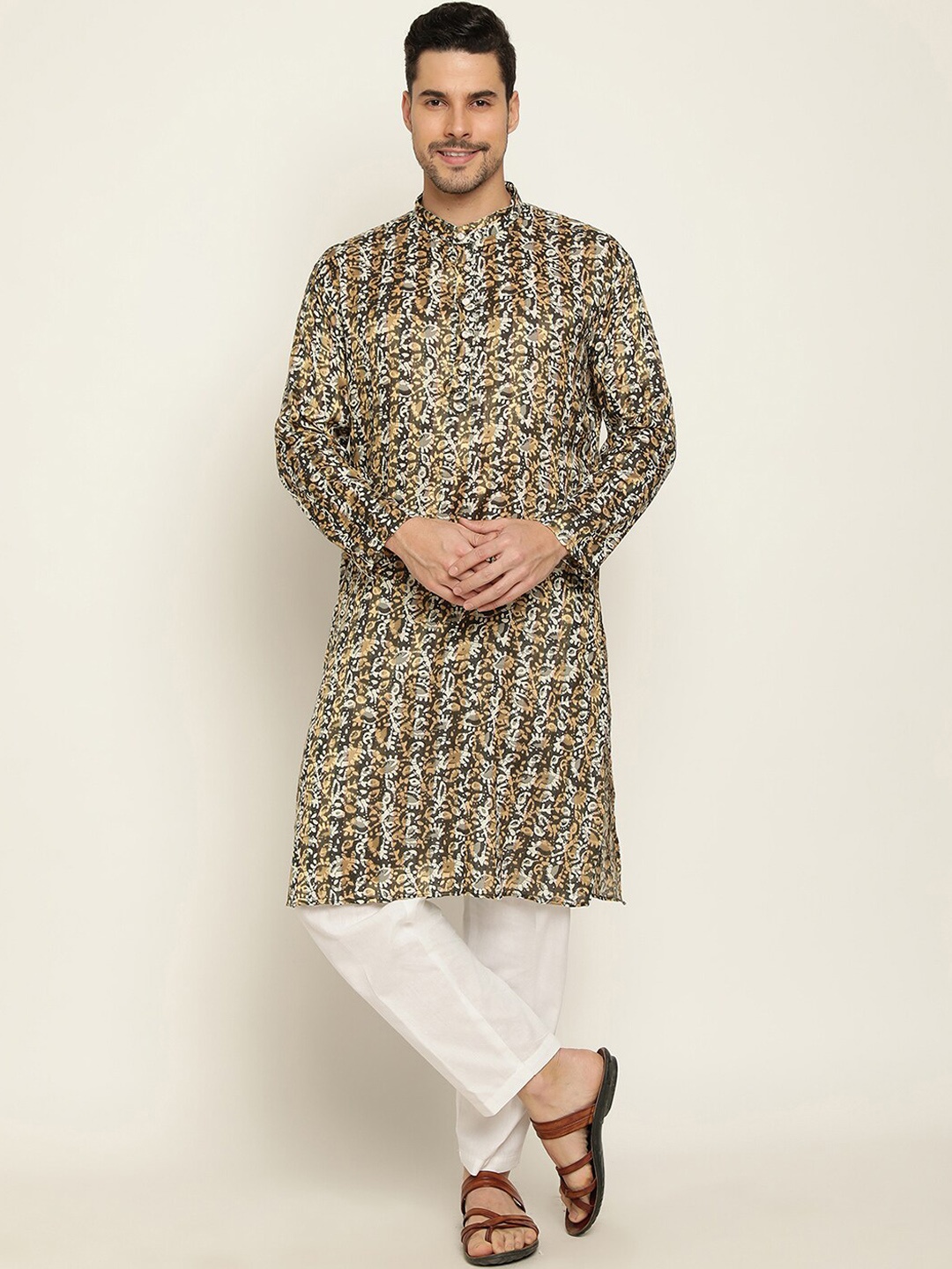 

Stuffie Land Paisley Printed Regular Pure Cotton Kurta with Pyjamas, Black