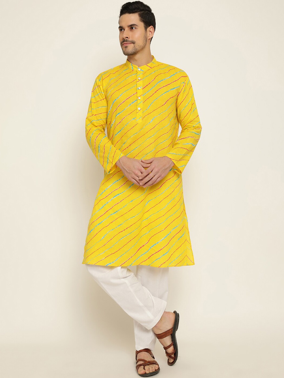 

Stuffie Land Leheriya Printed Pure Cotton Kurta with Pyjamas, Yellow