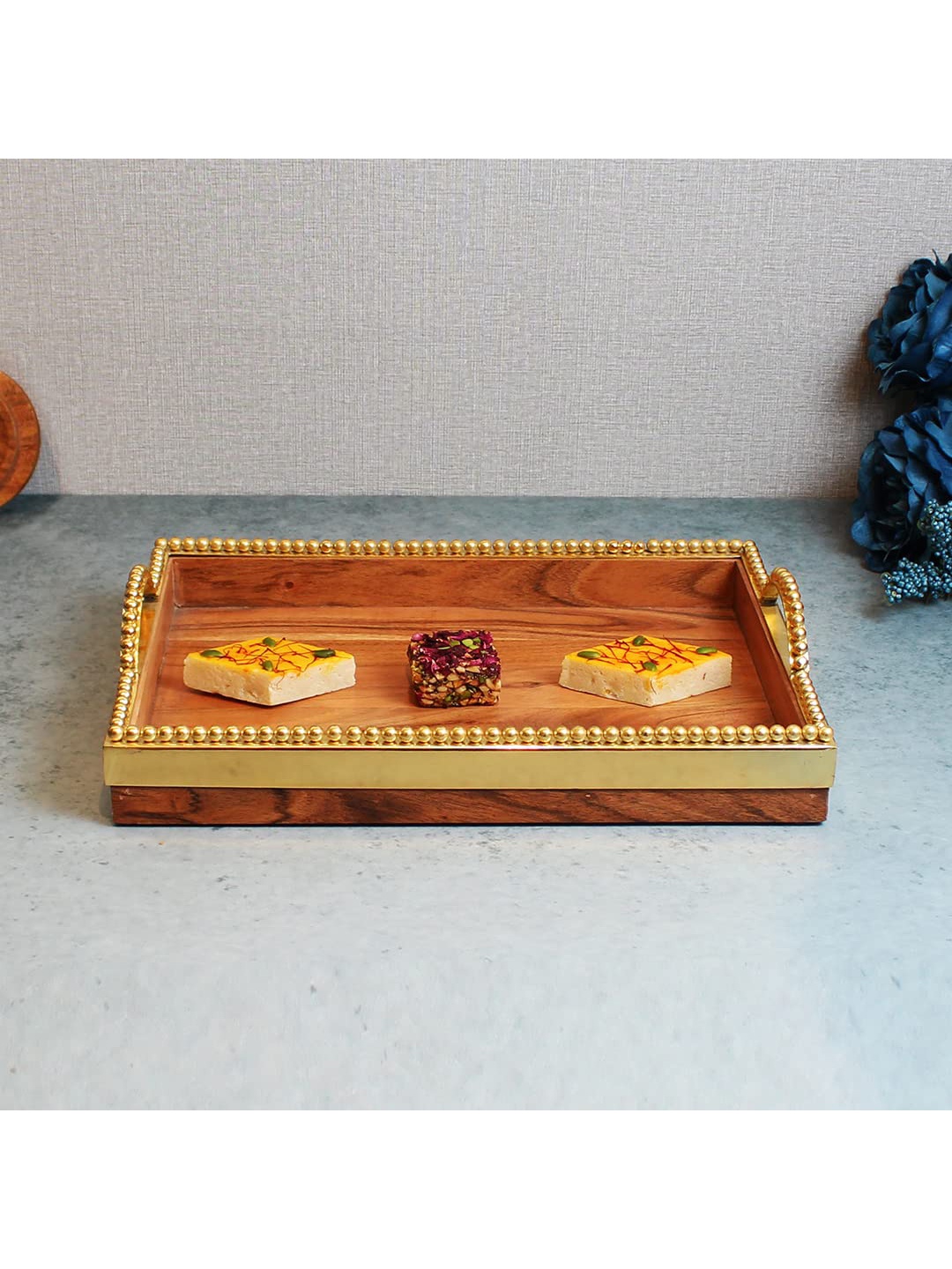 

Izzhaar Golden Forest Brown Serving Tray