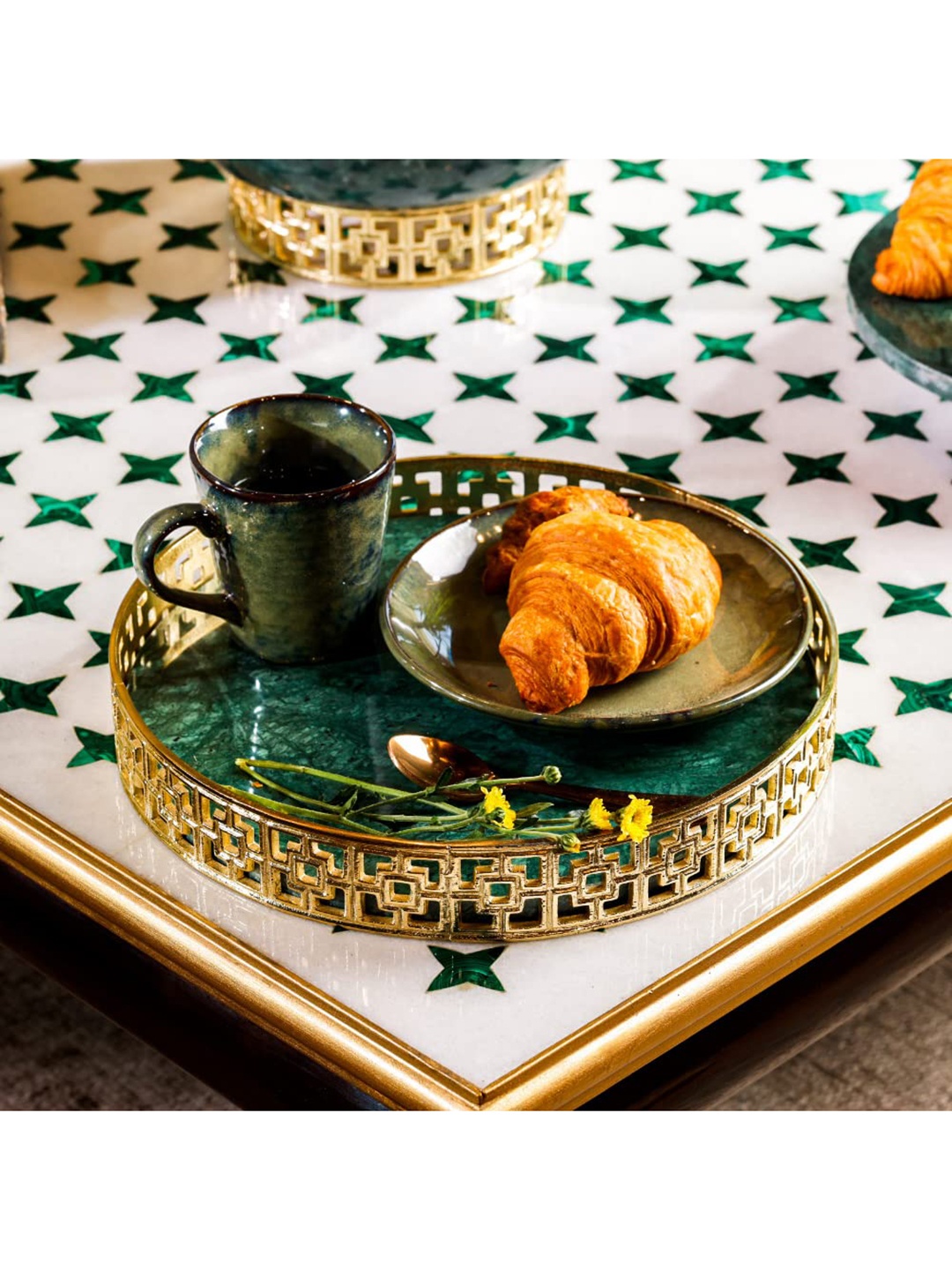 

Izzhaar Green Garnet Green Serving Tray