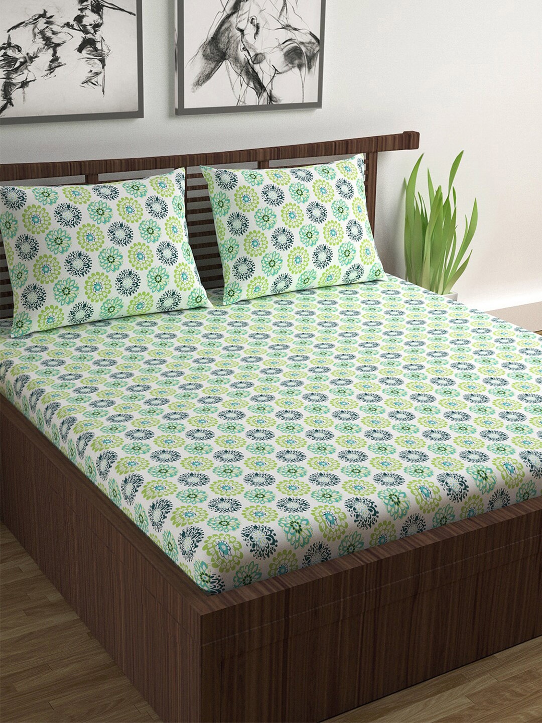 

Divine Casa Prisham Green Printed Cotton 144 TC Queen Bedsheet With 2 Pillow Covers