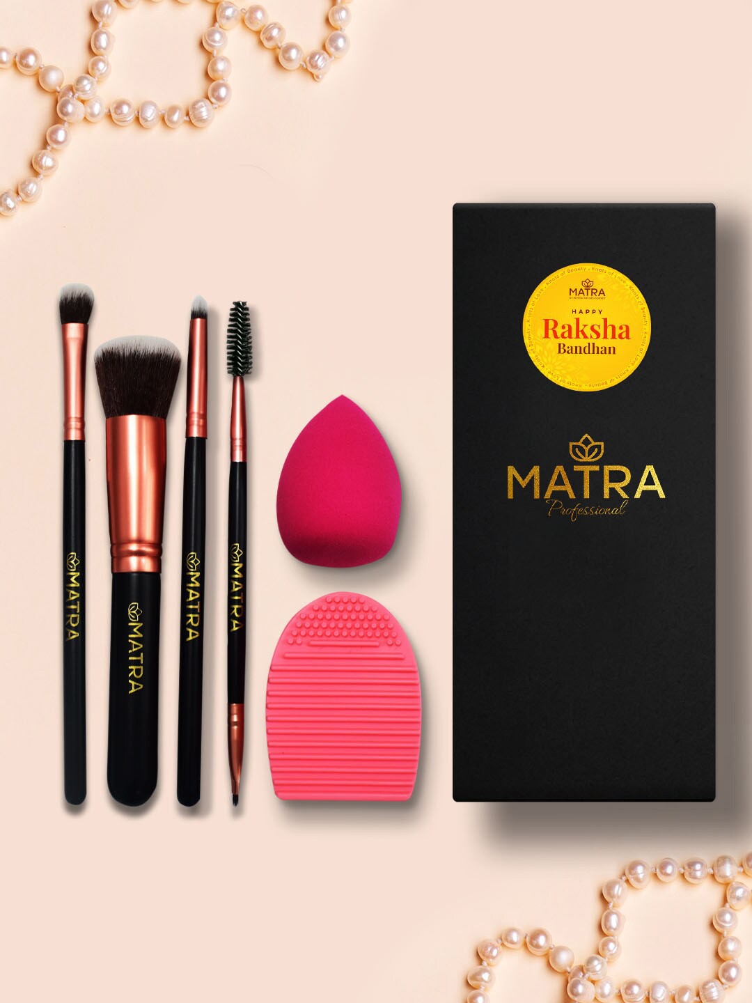 

MATRA Set Of 6 Flawless Finish Professional Makeup Brushes Rakhi Gift Set, Black