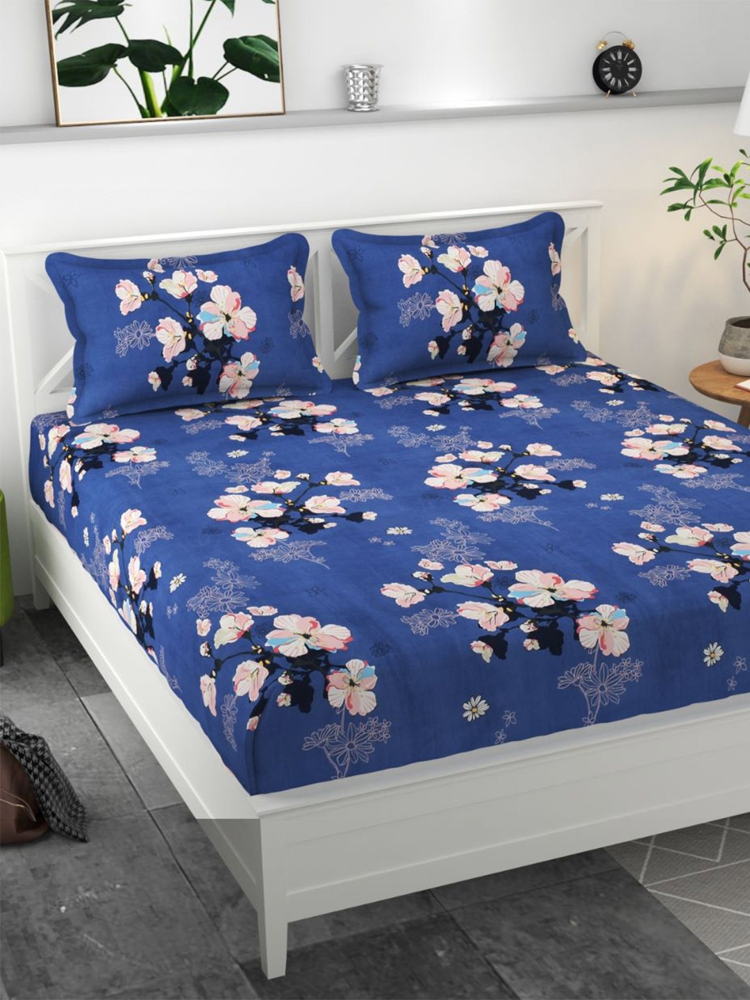 

Bajo's Peach & Pink Printed Cotton 250 TC Fitted Queen Bedsheet with 2 Pillow Covers