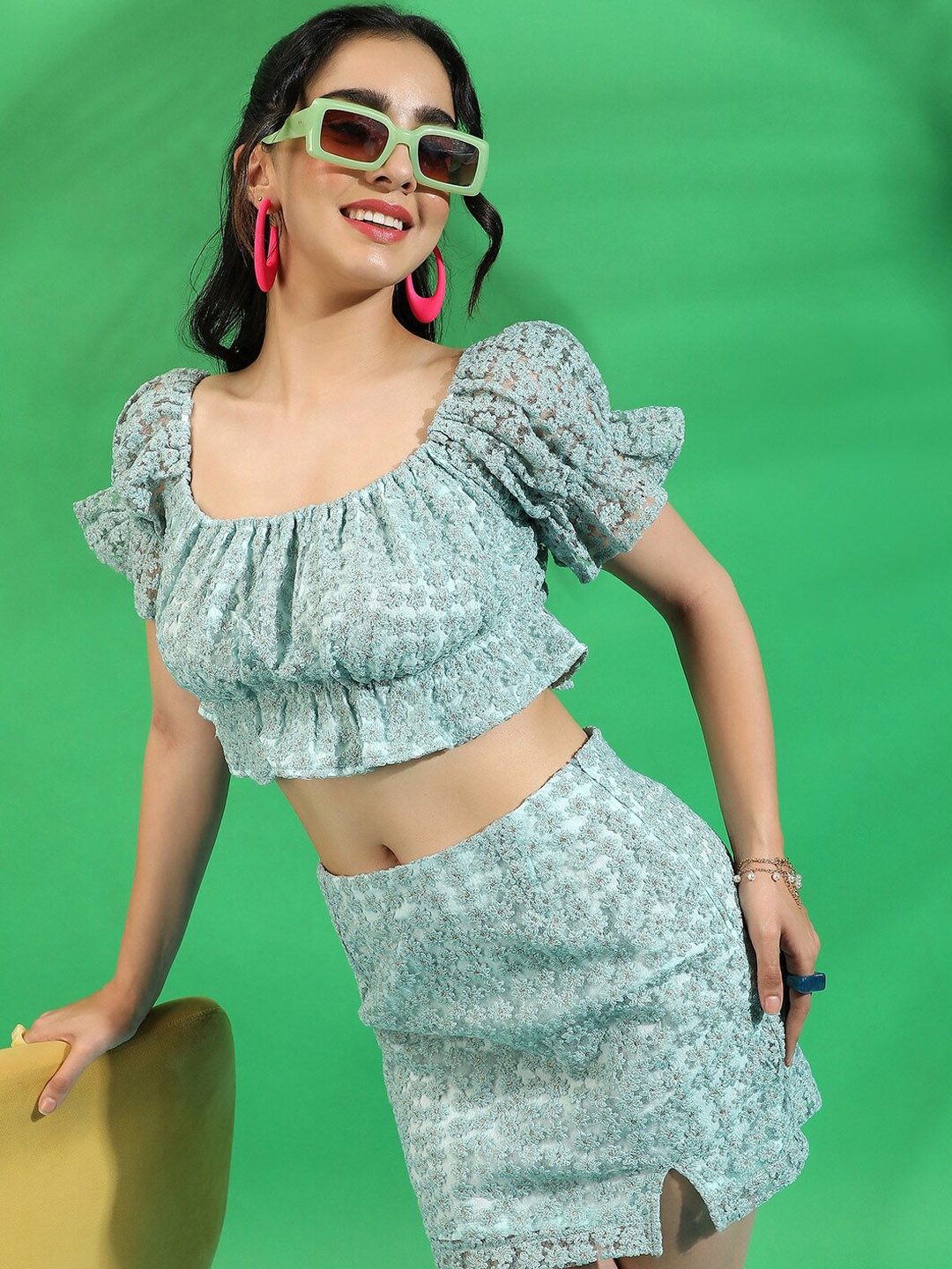 

Campus Sutra Self Design Puff Sleeves Crop Top & Skirt, Green