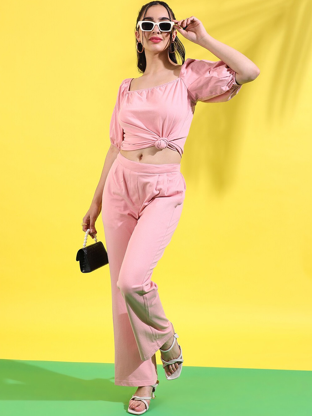 

Campus Sutra Square Neck Puff Sleeves Knotted Waist Crop Top & Trouser, Pink