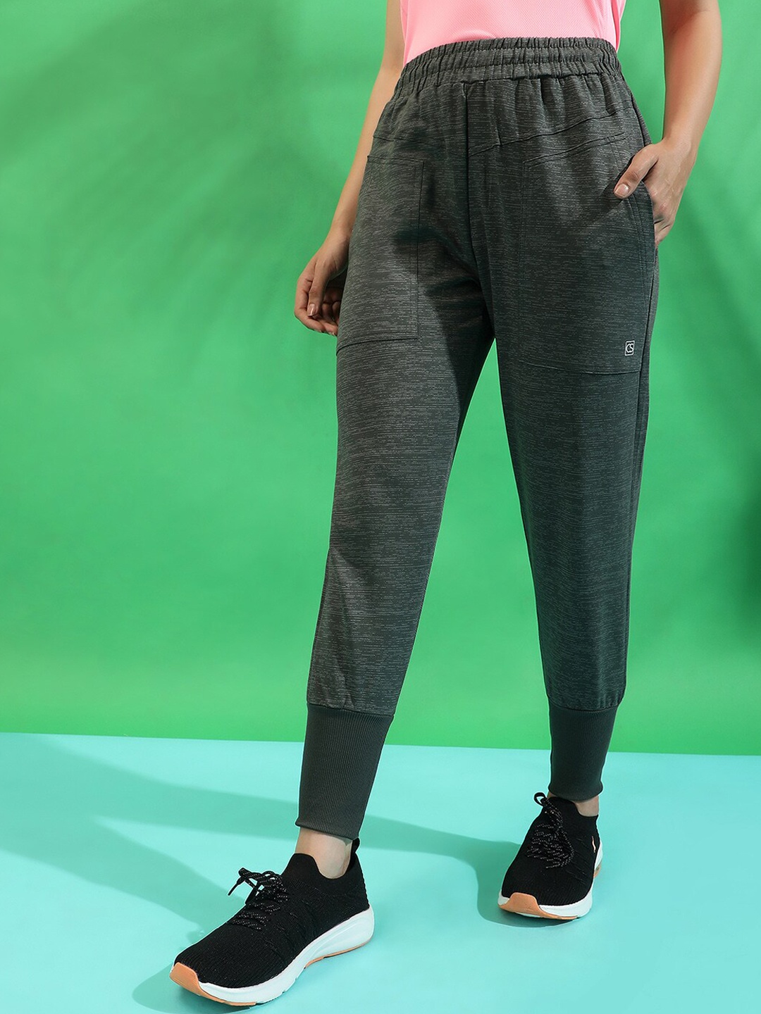 

Campus Sutra Women Grey Mid-Rise Cotton Joggers