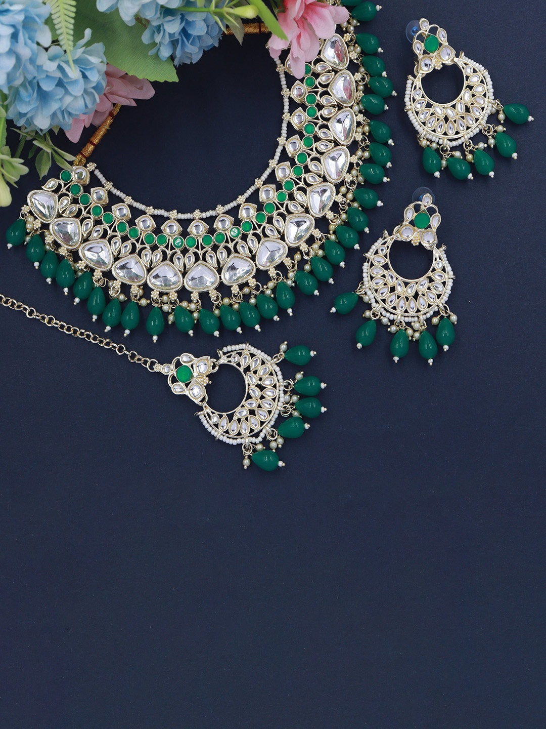 

Rhymee Gold-Plated Kundan-Studded & Beaded Choker Jewellery Set