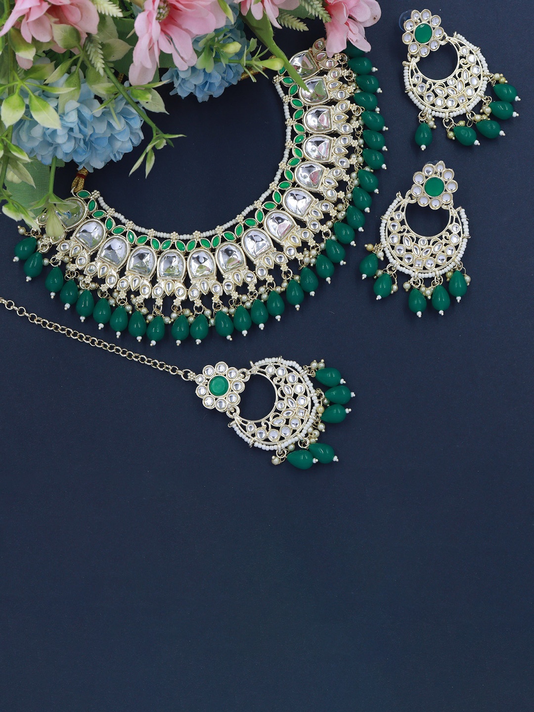 

Rhymee Gold-Plated Kundan-Studded & Beaded Choker Jewellery Set