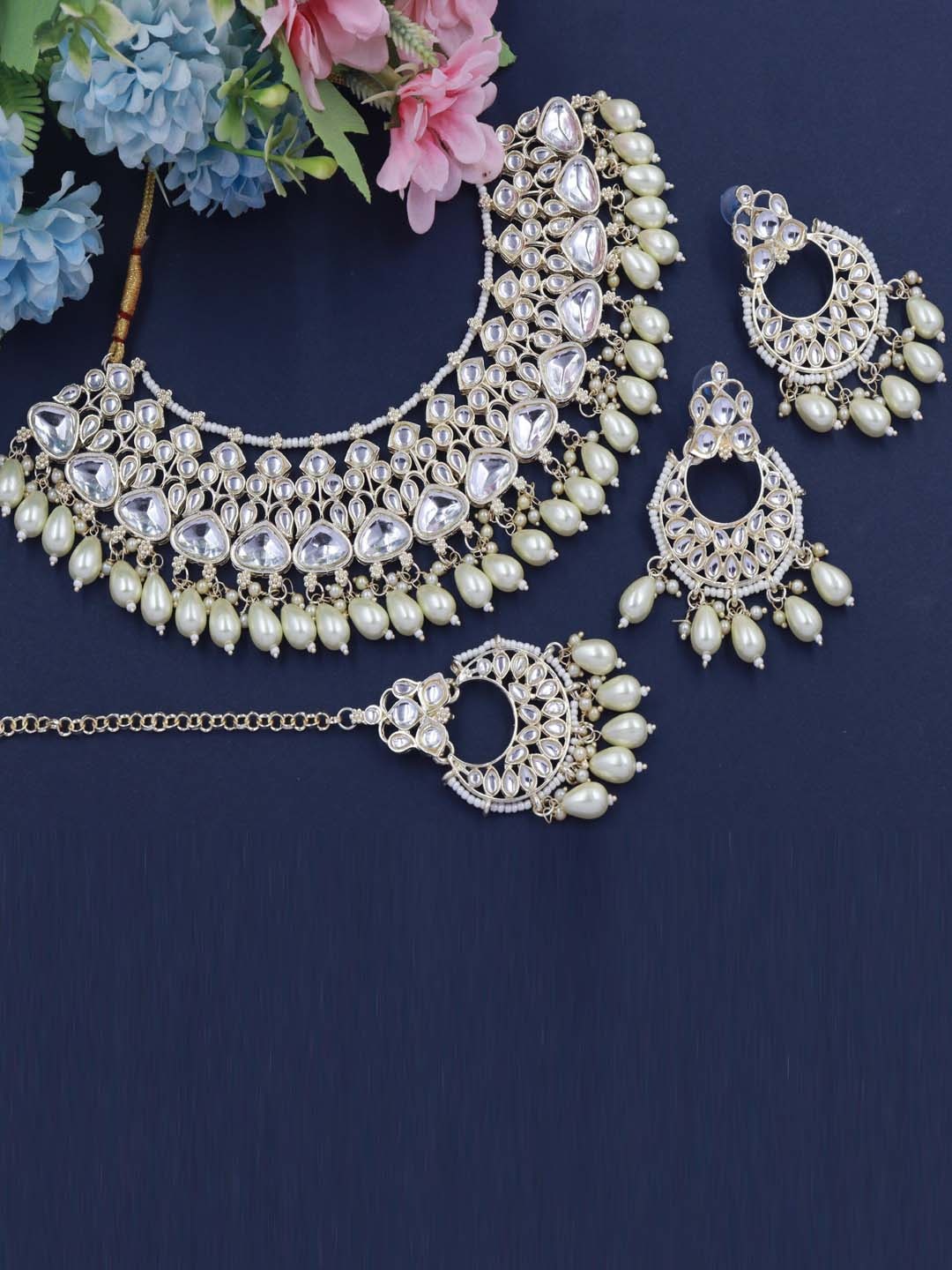 

Rhymee Gold-Plated Kundan-Studded & Beaded Choker Jewellery Set