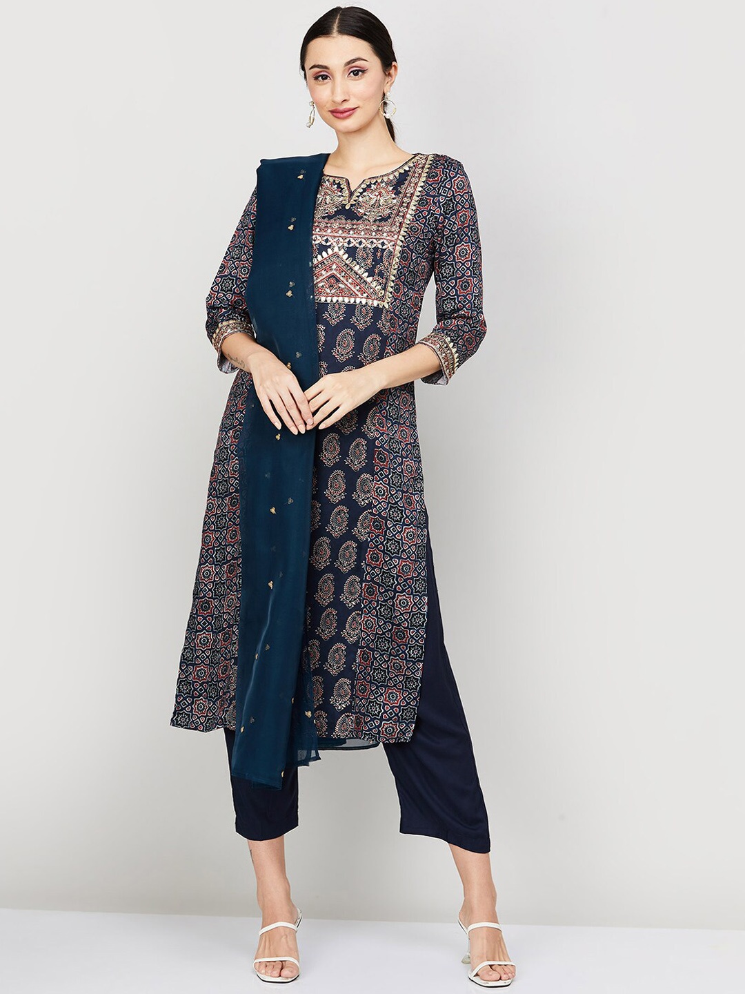 

Melange by Lifestyle Ethnic Motifs Printed Sequinned Detail Kurta with Trousers & Dupatta, Navy blue