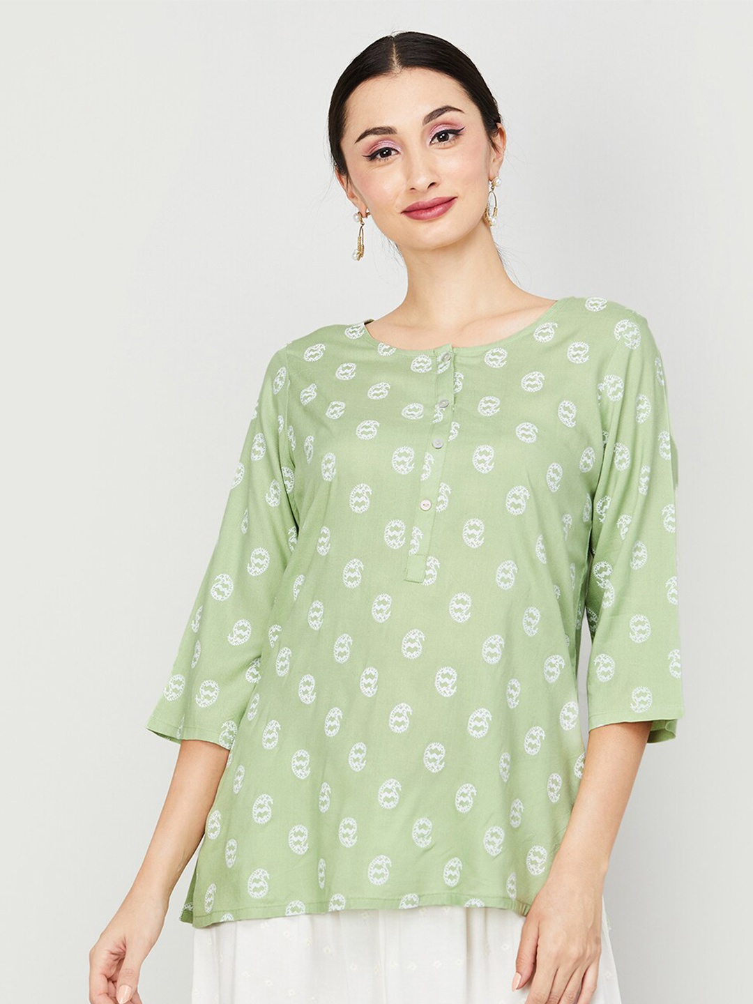

Melange by Lifestyle Paisley Printed Three-Quarter Sleeves Straight Kurti, Green