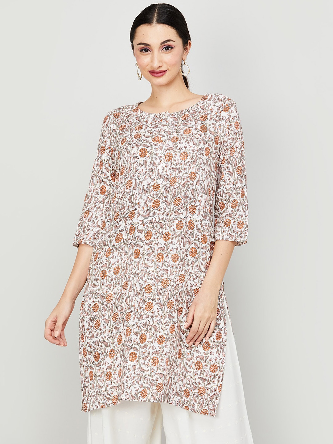 

Melange by Lifestyle Floral Printed Flared Sleeves Kurta, Off white