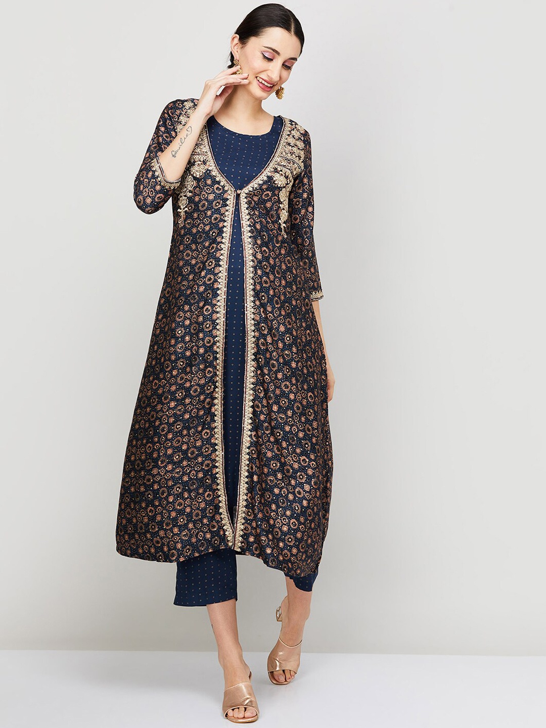 

Melange by Lifestyle Ethnic Motifs Printed Kurta With Trousers & Jacket, Navy blue