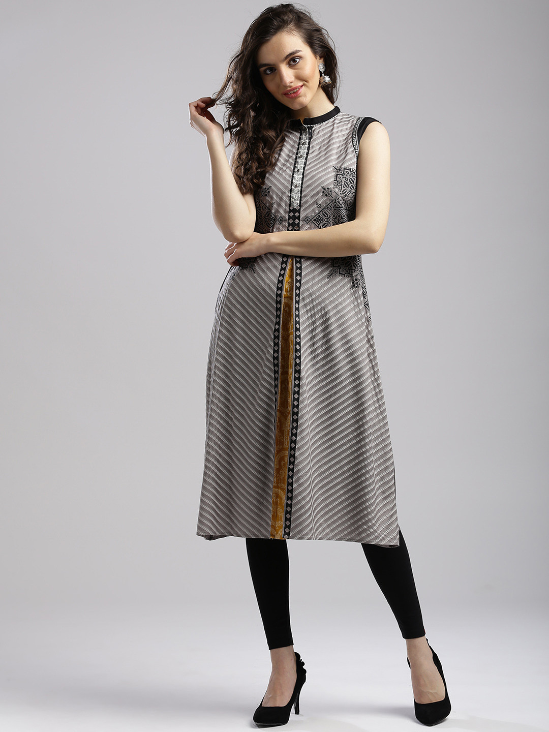 

W Women Grey Printed Straight Kurta