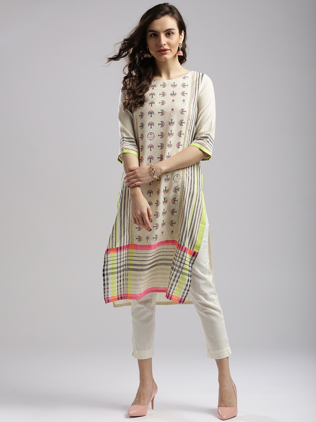 

W Women Off-White & Pink Printed Straight Kurta
