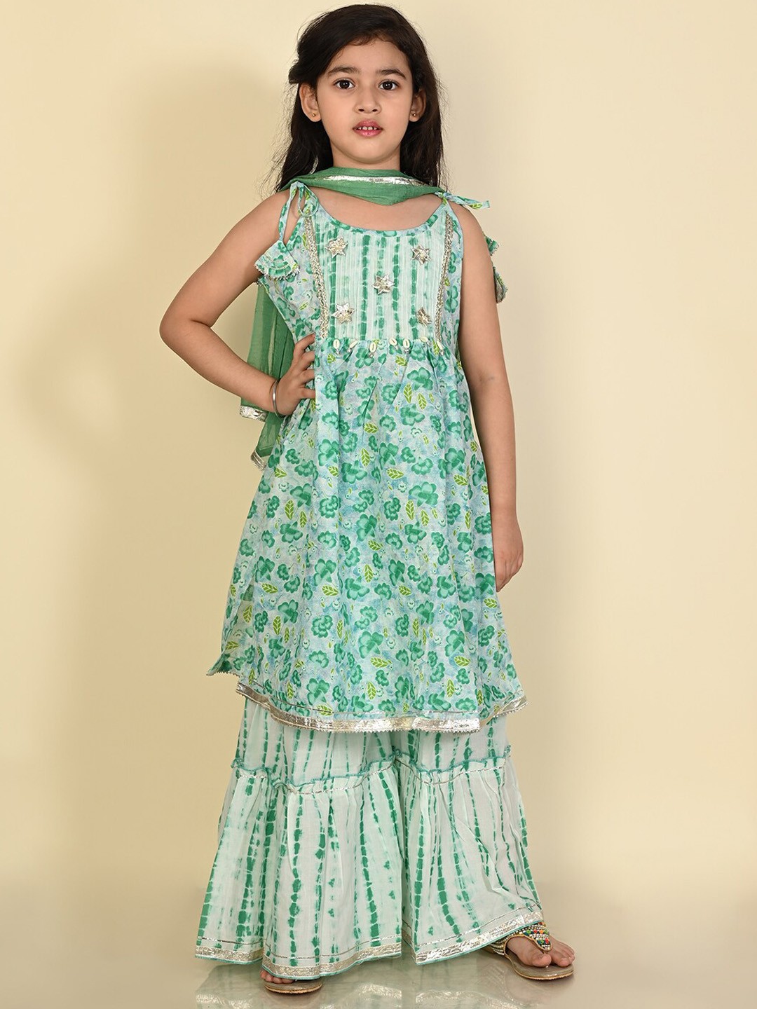 

LIL PITAARA Girls Floral Printed Gotta Patti Pure Cotton Kurta & Sharara With Dupatta, Green