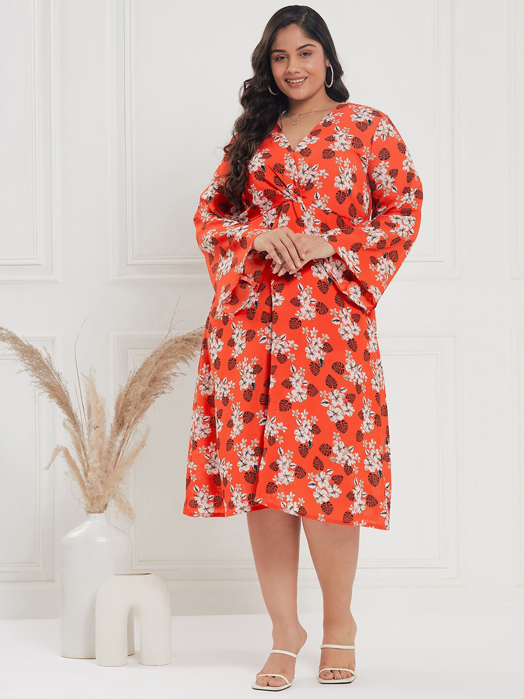 

CURVE BY KASSUALLY Plus Size Orange & Black Floral Printed Pleated Fit & Flare Midi Dress