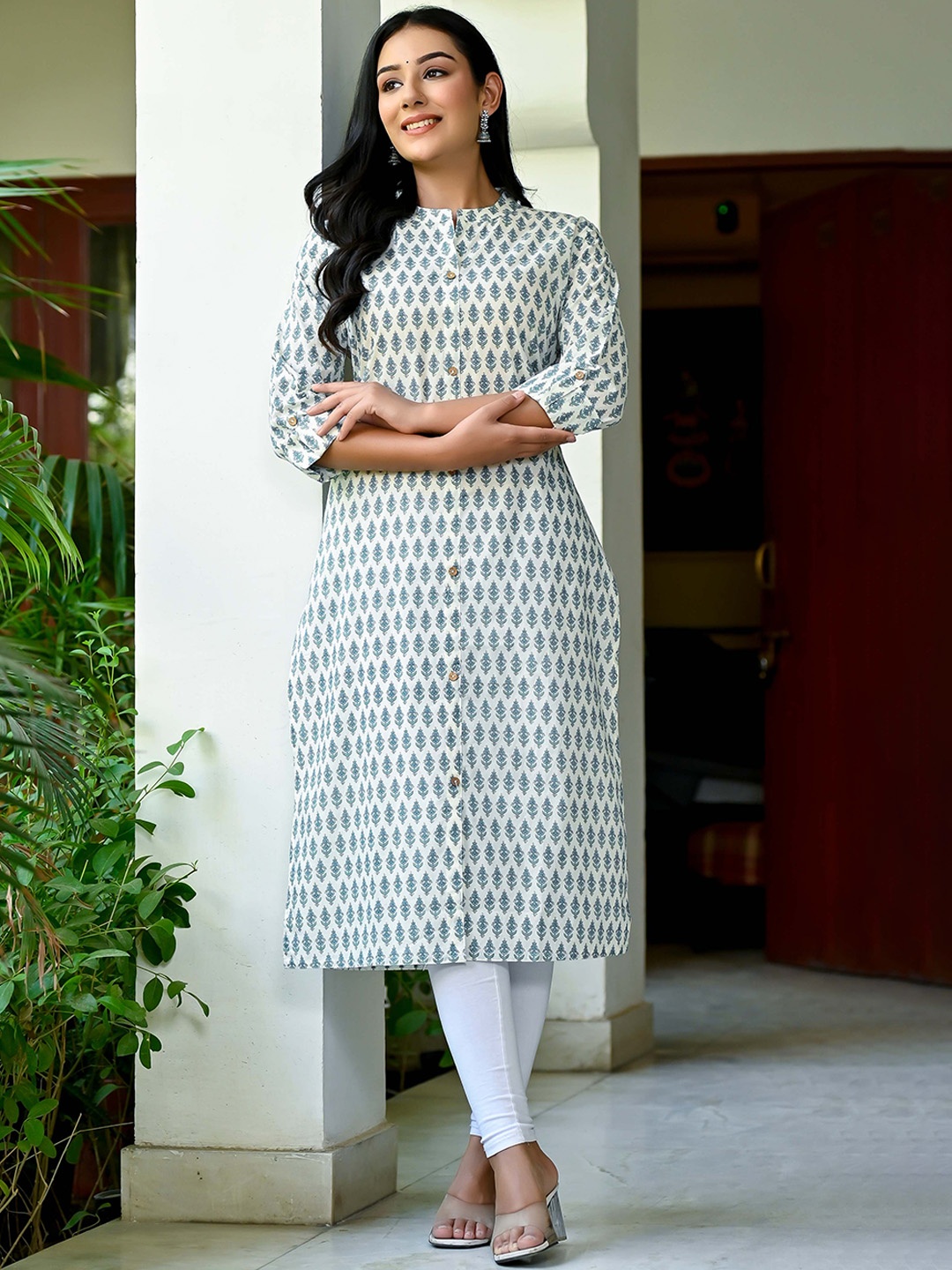

Nishika Ethnic Motifs Printed Mandarin Collar Cotton Kurta, Blue