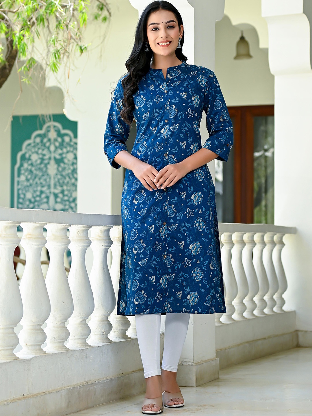 

Nishika Floral Printed Mandarin Collar Cotton Kurta, Blue
