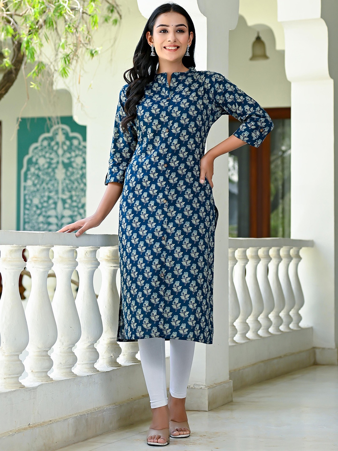 

Nishika Ethnic Motifs Printed Mandarin Collar Cotton Kurta, Navy blue