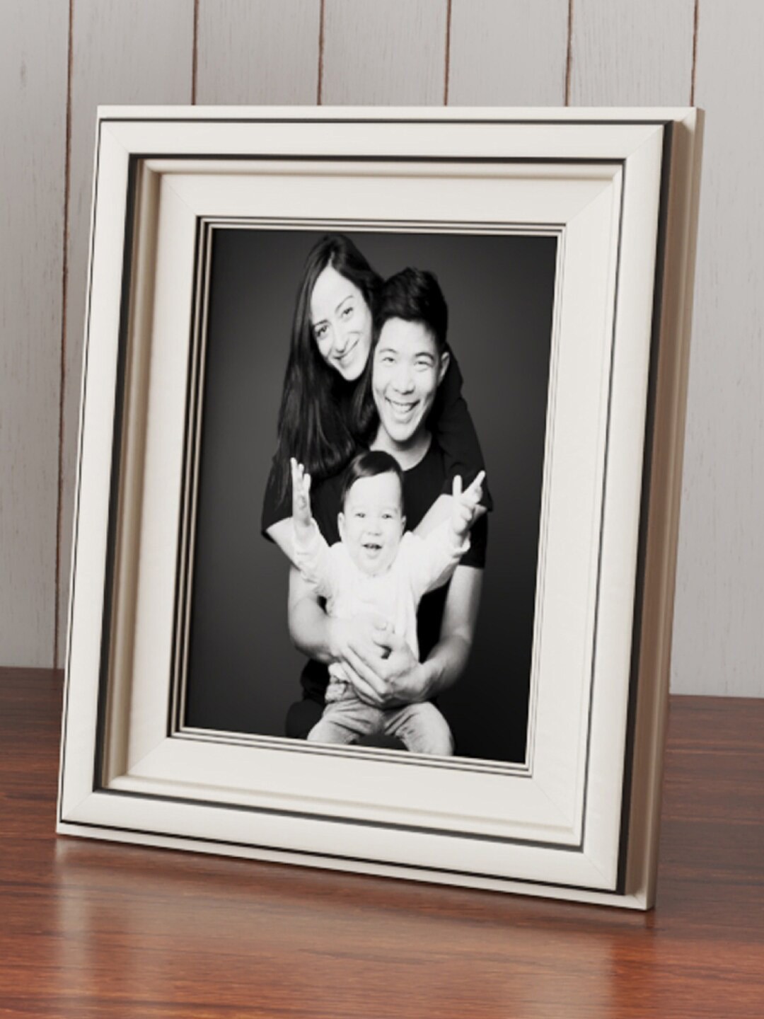 

Art Street Silver-Toned Table Top Photo Frame
