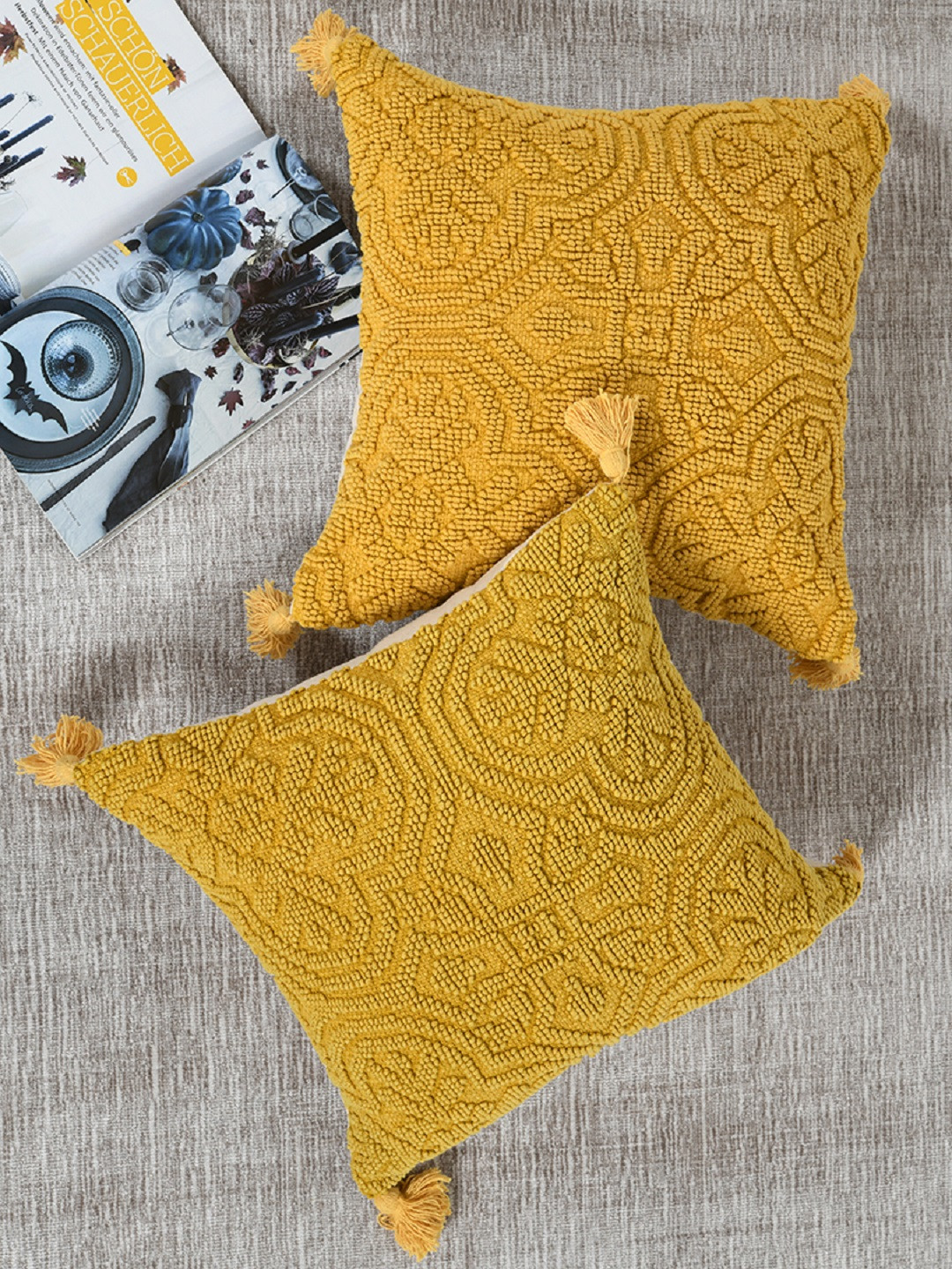 

KRAVIKA 2 Pcs Yellow Geometric Square Cushion Covers