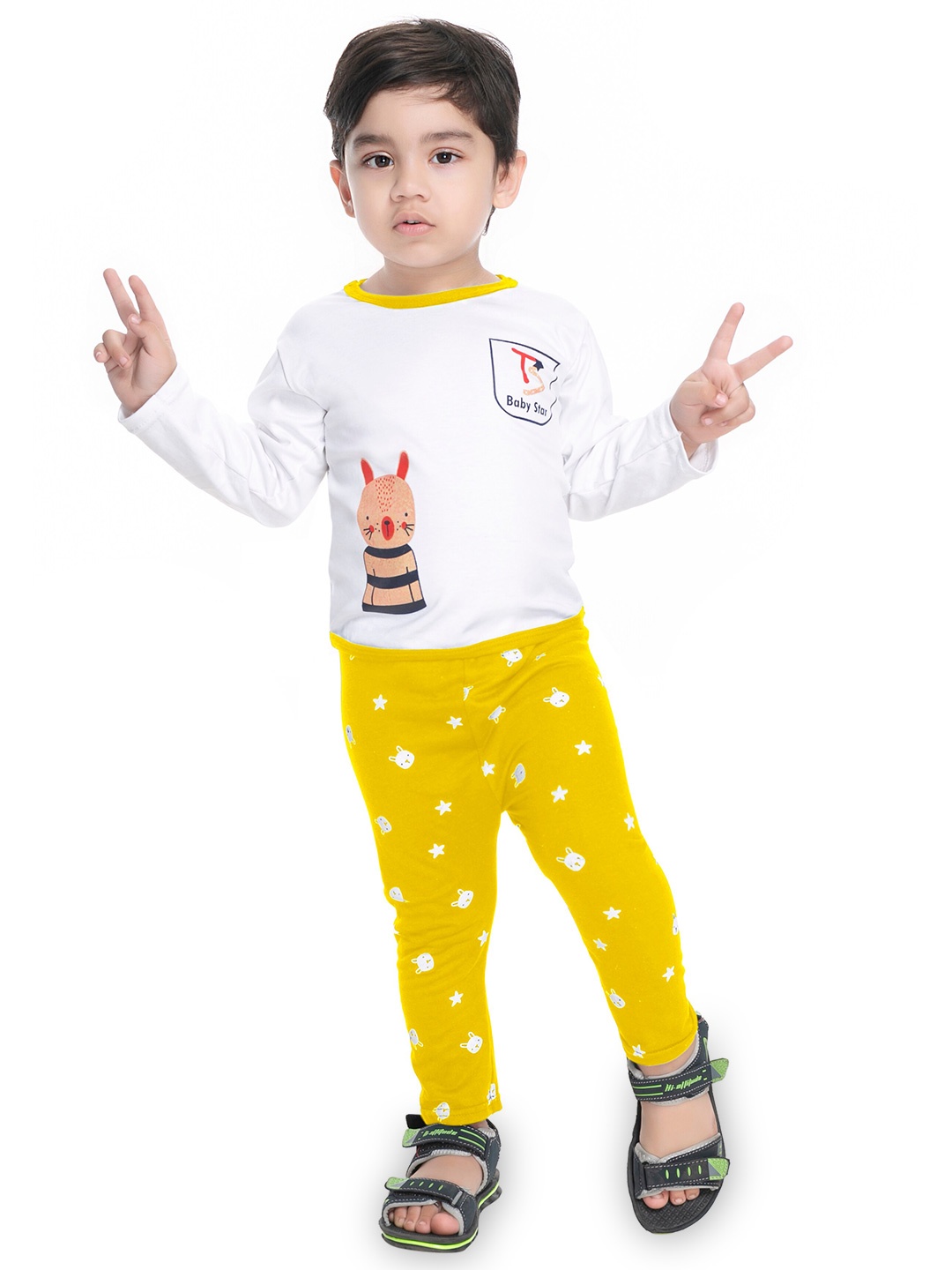 

BAESD Boys Printed T-shirt with Trousers, Yellow