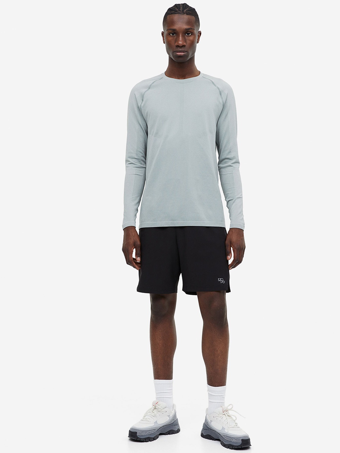 

H&M Men DryMove Sports Shorts, Black
