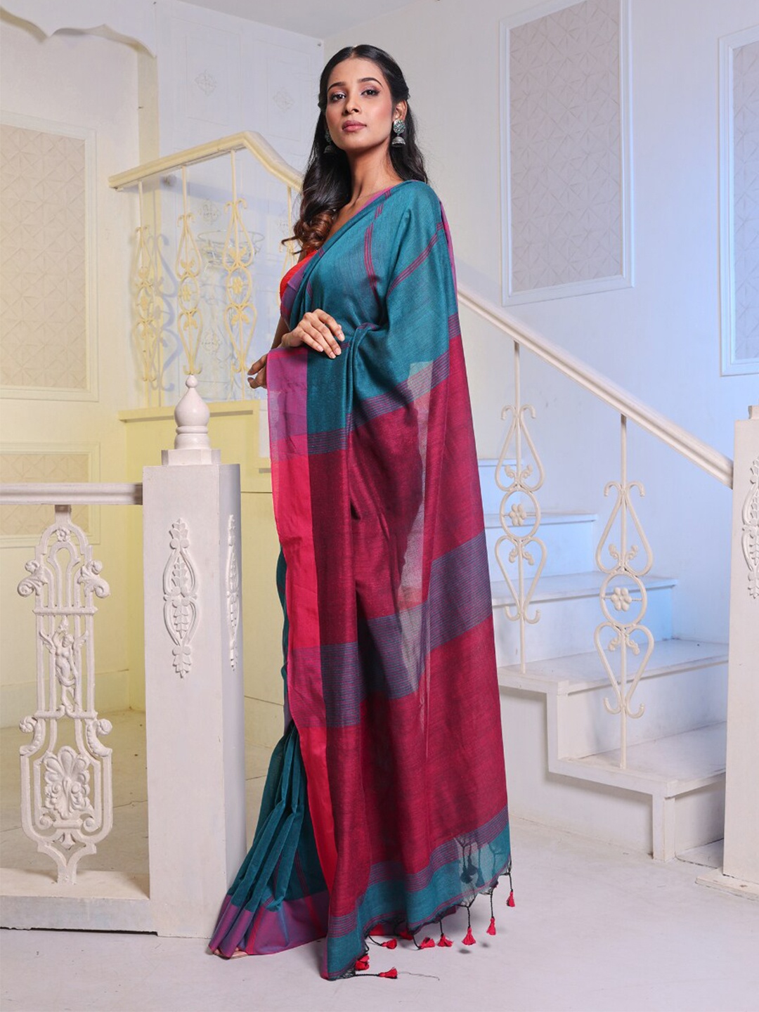 

Charukriti Striped Pure Cotton Saree, Teal