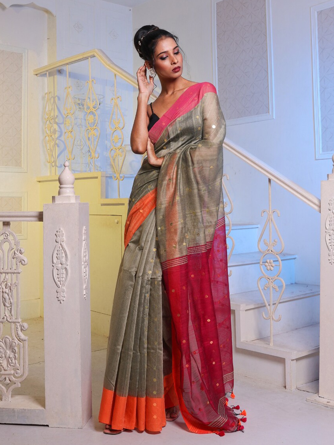 

Charukriti Geometric Woven Design Saree, Grey