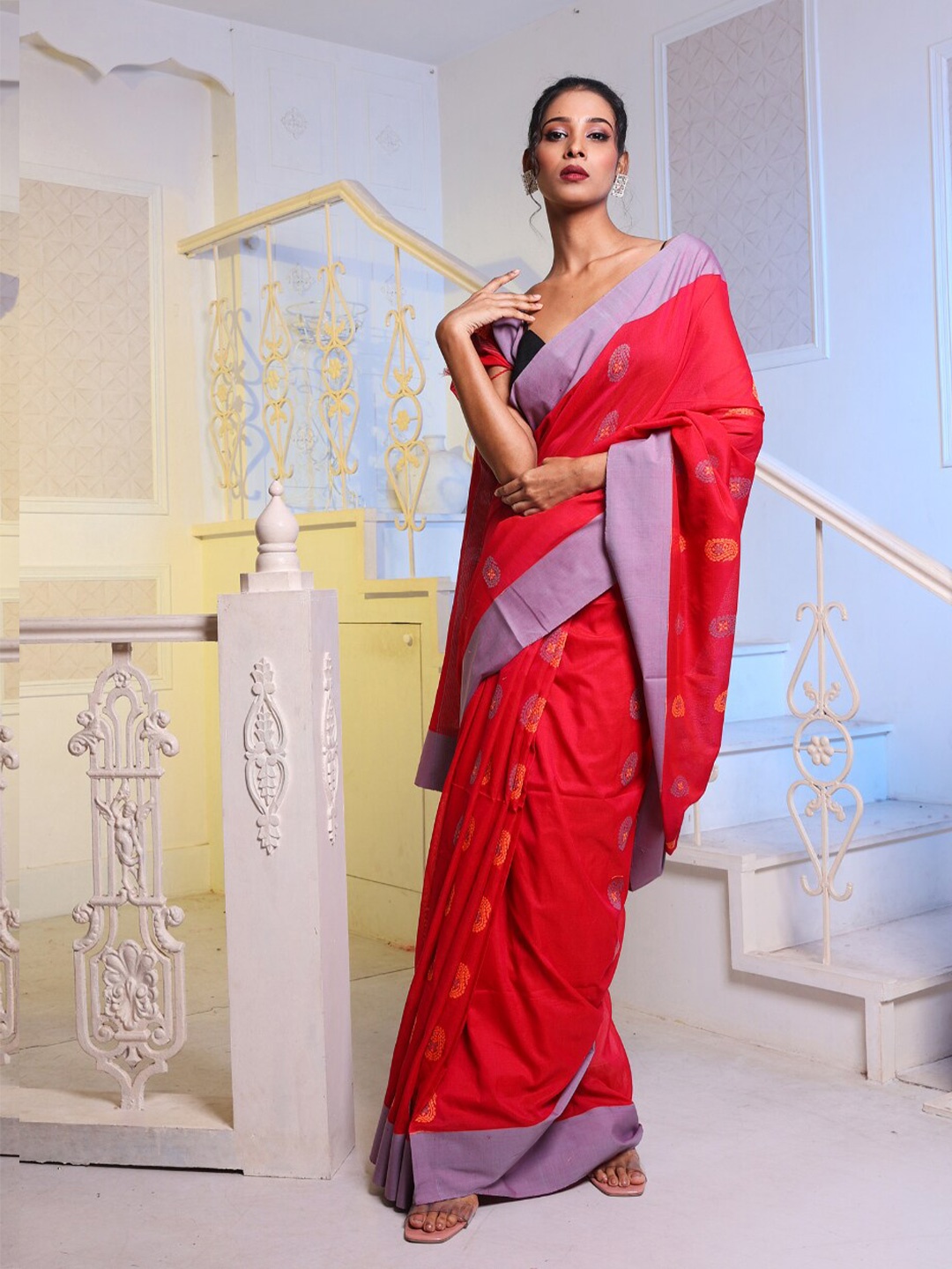 

Charukriti Paisley Motifs Pure Cotton Saree, Pink