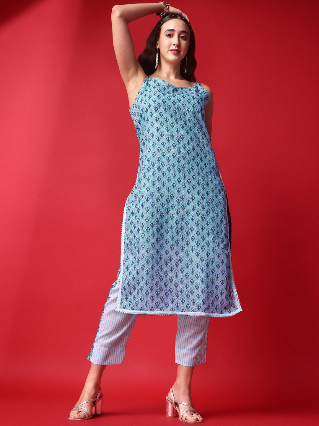

ASPORA Floral Printed Gotta Patti Pure Cotton Kurta With Trousers & Dupatta, Blue
