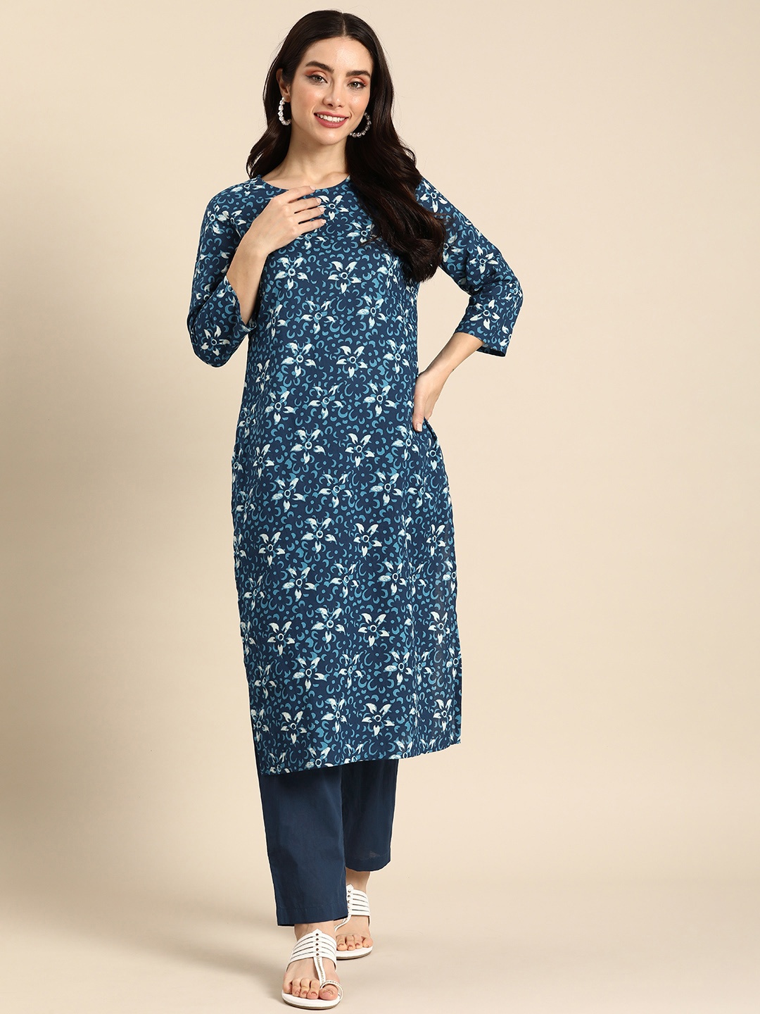 

Anouk Women Floral Printed Pure Cotton Kurta with Trousers, Blue